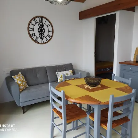 88 2-4 Personnes 500 M Classe 2 Etoiles Apartment